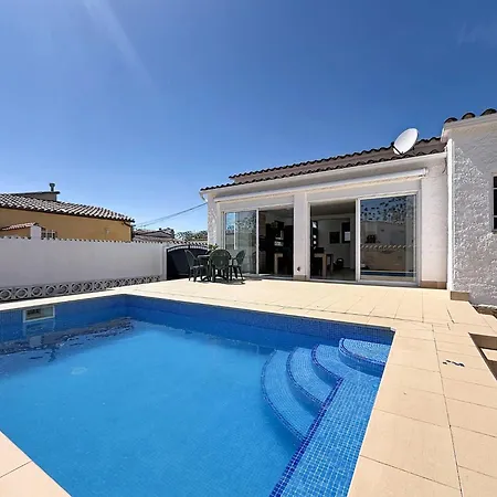 Сasa de vacaciones Cala By Interhome *